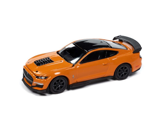 Auto World 1:64 2021 Ford Mustang Shelby GT500 – Orange Carbon – Special Edition